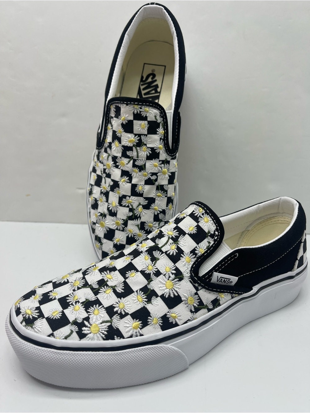 Vans Classic Slip-On Platform FLORAL CHECKERBOARD BLACK/WHY
VN000EA9BA2 Sneakers - Picture 11 of 16